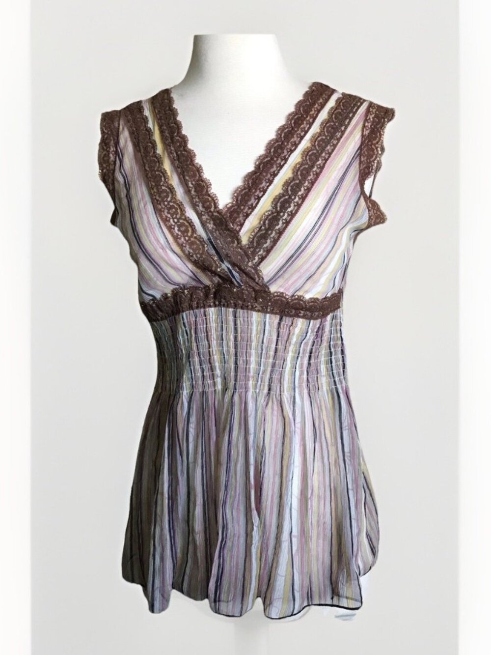 213 Women’s Boho Striped Lace Trim Top Smocked Waist Sleeveless Size S/M